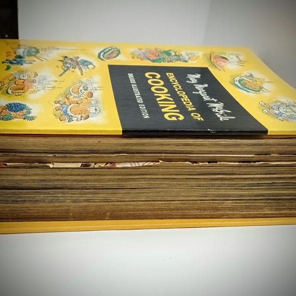 VERY RARE FIND Mary My McBride Encyclopedia of cooking - Picture 8 of 9
